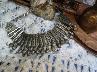 Piatti decorativi antichi