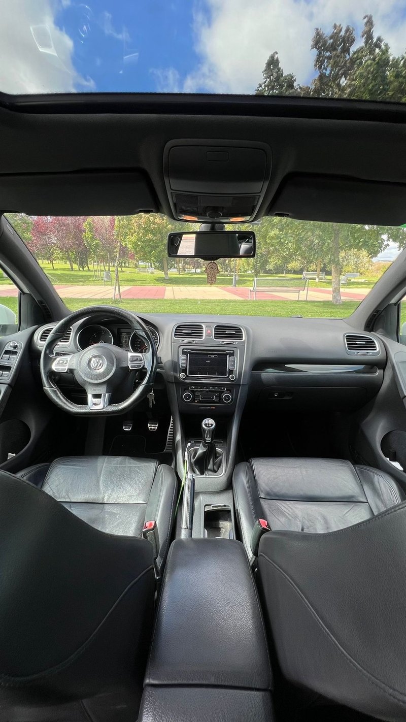 Volkswagen Golf 2009 - foto 1