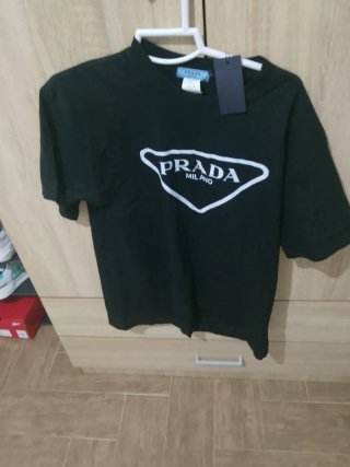 Camiseta Prada Negra Logo Triángulo