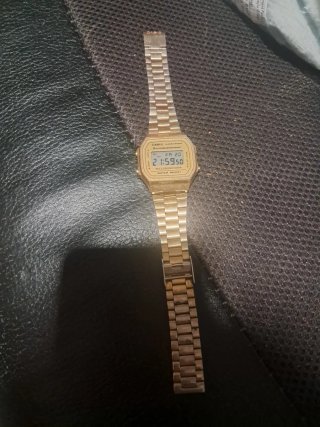 Reloj Casio Dorado