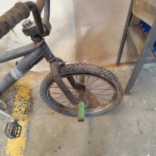 Bicicleta BMX negra