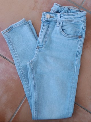 Pantalón vaquero azul claro