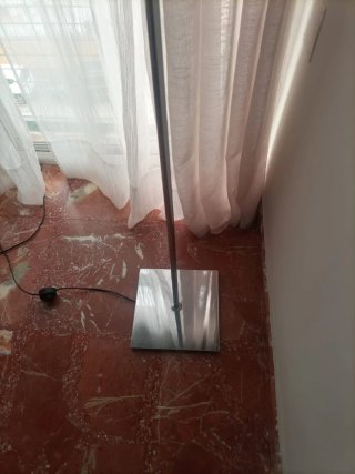 Lámpara de pie moderna