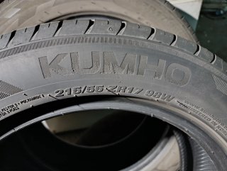 Neumáticos Kumho 215/55R17 98W