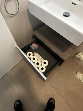 Mueble baño suspendido + Lavabo porcelana +grifo