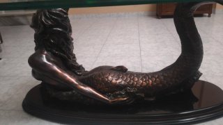 Mesa centro bronce sirena cristal