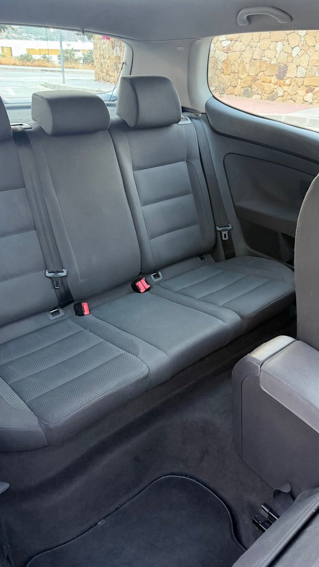 Volkswagen Golf v 2.0tdi