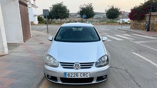 Volkswagen Golf v 2.0tdi
