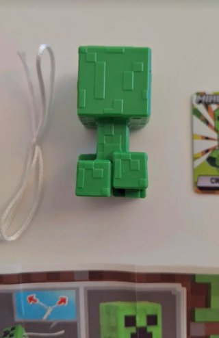 Kinder Joy Minecraft Creeper 2026