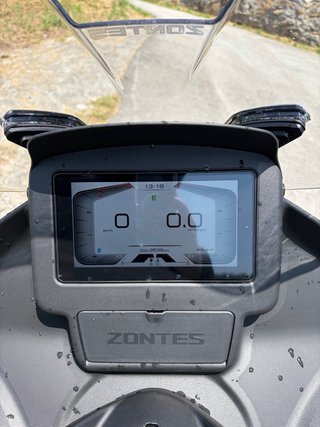 Zontes 350E Maxi Scooter Negra (Precio negociable)