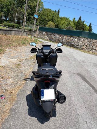 Zontes 350E Maxi Scooter Negra (Precio negociable)