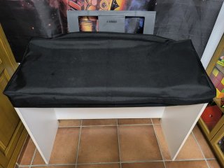 Teclado Yamaha PSR-E343 + mueble blanco