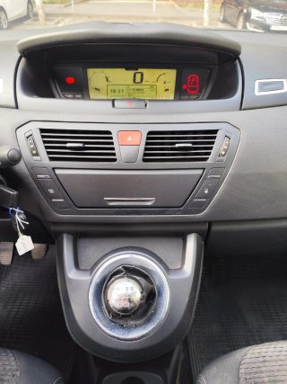 Citroen Grand C4 Picasso 2011