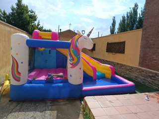 Hinchable Unicornio con Piscina y Tobogán