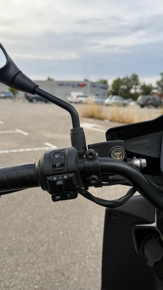 Piaggio 1 (2022) | ¡Impecable, solo 2.833 km!