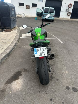 Kawasaki Z800E Negra/Verde Manual
