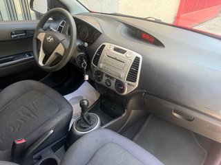 Hyundai i20 2010 solo 150.000 km UNICO DUEÑO 80€/M