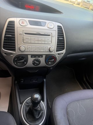 Hyundai i20 2010 solo 150.000 km UNICO DUEÑO 80€/M