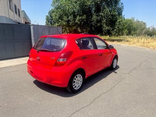 Hyundai i20 2010 solo 150.000 km UNICO DUEÑO 80€/M