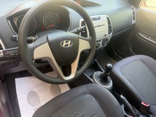 Hyundai i20 2010 solo 150.000 km UNICO DUEÑO 80€/M