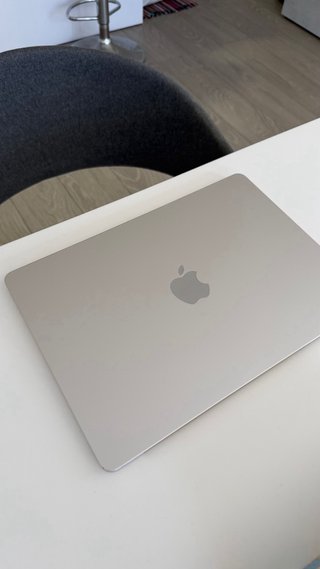 MacBook Air M2 13” Blanco Estrella