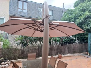 Ombrellone da giardino beige e marrone