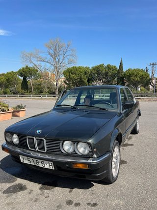 BMW E30