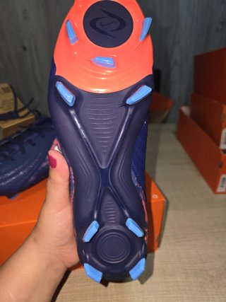 Bota Nike Phantom GX II Academy FG Azul/Rosa