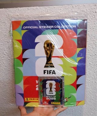 Álbum y 2 sobres Panini Mundial 2026