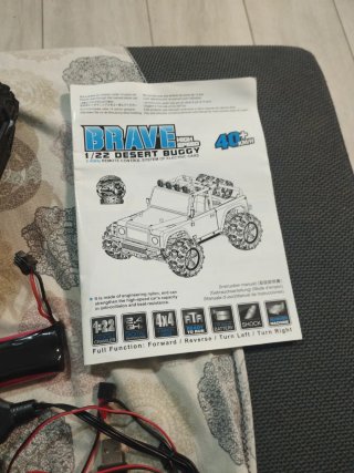 Coche teledirigido BRAVE 1/22 Desert Buggy