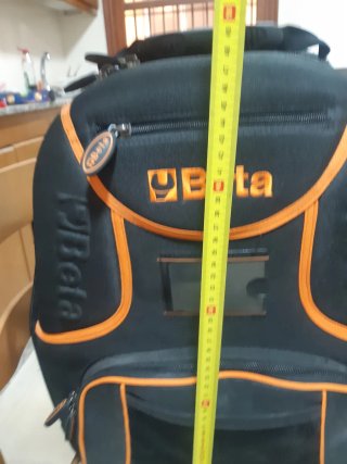 Mochila Beta Negra y Naranja