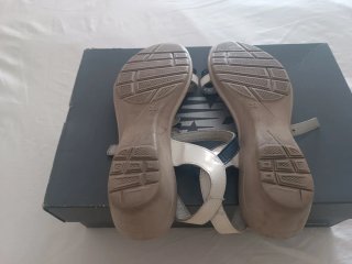 Sandalias mujer flores azul y blanco