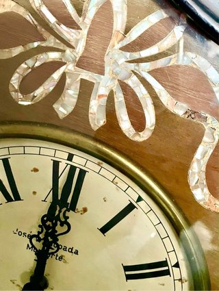 Reloj Nácar Ojo Buey Cuerda