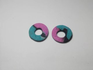 Pendientes circulares morados