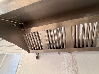 Cocina Industrial con Plancha y Campana