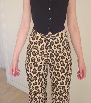 Pantalón Zara recto tiro alto T.36
