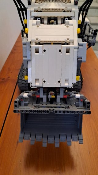 Lego Technic Liebherr 9800 Escavatore