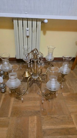 Lámpara de bronce con cristales