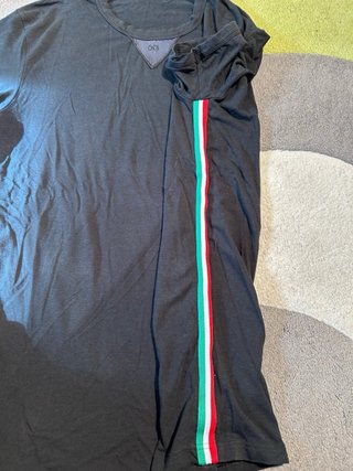T-shirt D&G nera con banda tricolore