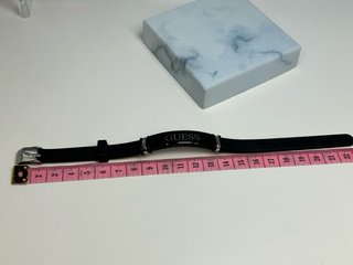 Pulsera Guess Negra y Plateada