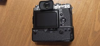 Fujifilm X-T3 + Fujinon 16-55 + Flash Godox + Grip