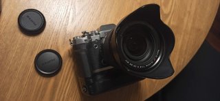 Fujifilm X-T3 + Fujinon 16-55 + Flash Godox + Grip