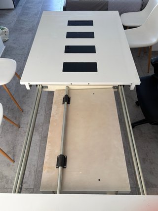 Mesa de comedor blanca