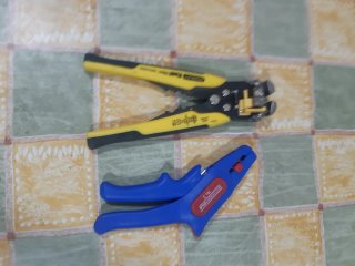 Pelacables automático y manual
