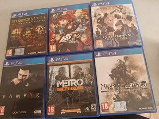 Lote 4 Giochi PS4: Vampyr, Metro...