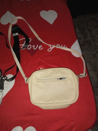 Bolso negro brillante