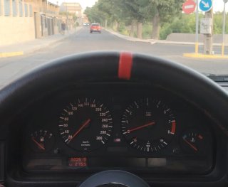 BMW e34 LooK M5