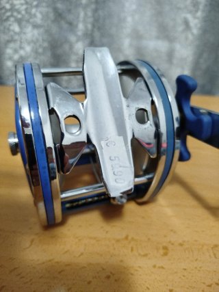 Carrete de pesca Riptide 4/0 GL