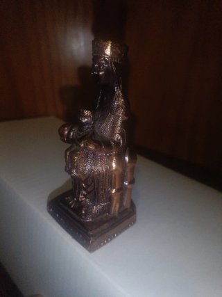Virgen de Montserrat metal estilo bronce