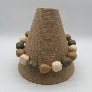 Collana estiva perle resina beige marrone